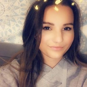 Meet your Posher, Monica